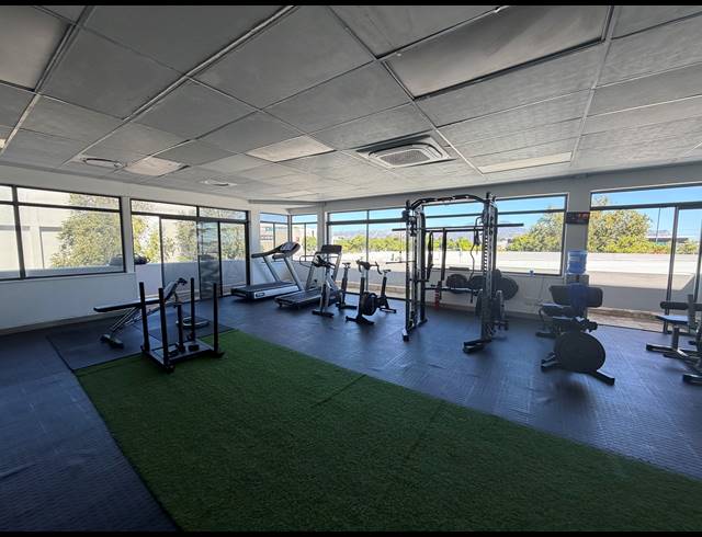 367M² OFFICE TO LET IN SOMERSET WEST MALL TRIANGLE